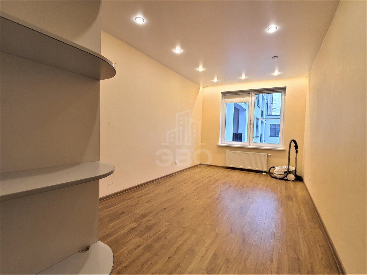 трехкомнатная квартира в Санкт-Петербурге по адресу: Кременчугская ул., 19, к 2