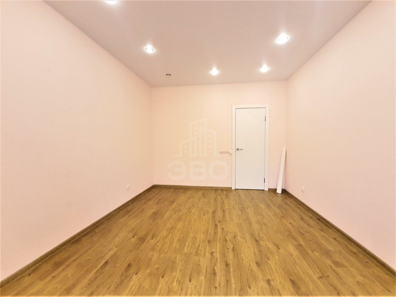 трехкомнатная квартира в Санкт-Петербурге по адресу: Кременчугская ул., 19, к 2