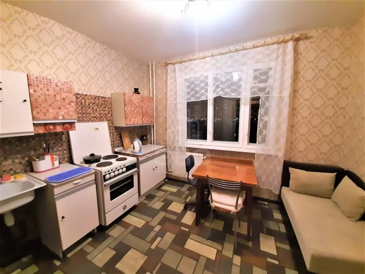однокомнатная квартира в Санкт-Петербурге по адресу: Сиреневый б-р., 2, к 1