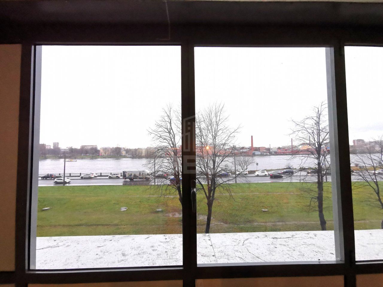 однокомнатная квартира в Санкт-Петербурге по адресу: Октябрьская наб., 44, к 1