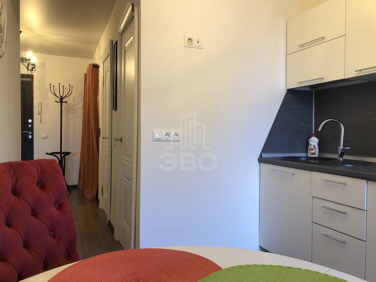 однокомнатная квартира в Санкт-Петербурге по адресу: Варшавская ул., 51, к 1