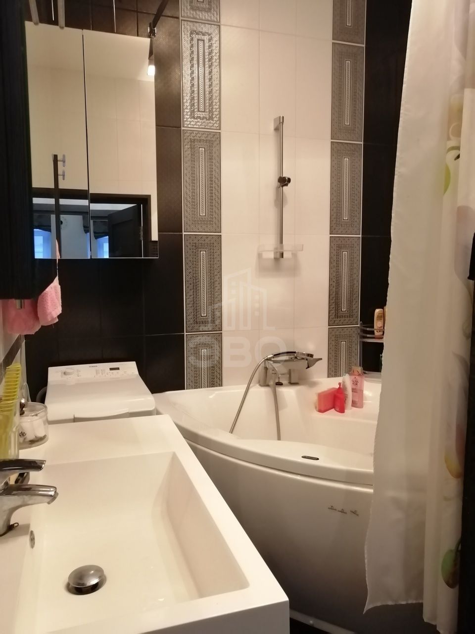 комната в Санкт-Петербурге по адресу: Комсомола ул., 35