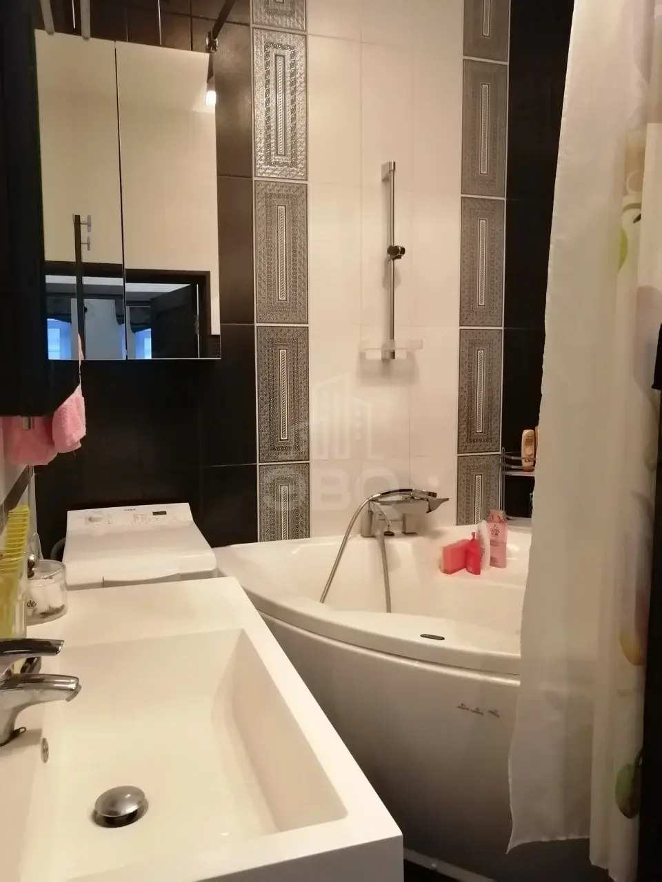 комната в Санкт-Петербурге по адресу: Комсомола ул., 35