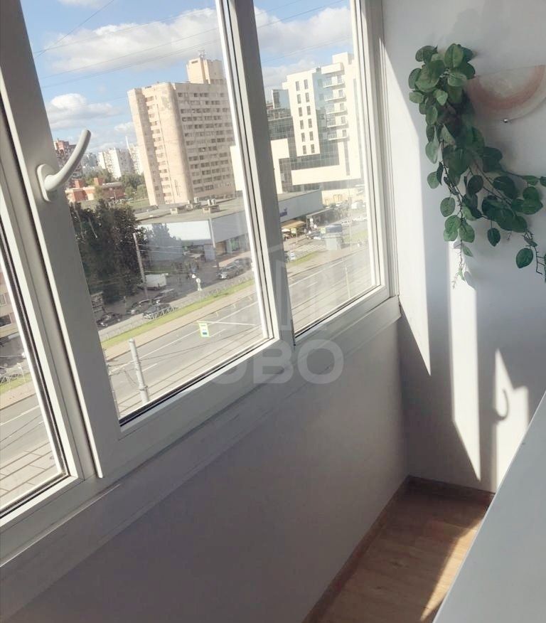 трехкомнатная квартира в Санкт-Петербурге по адресу: Наличная ул., 49