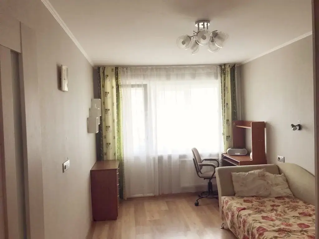 трехкомнатная квартира в Санкт-Петербурге по адресу: Наличная ул., 49