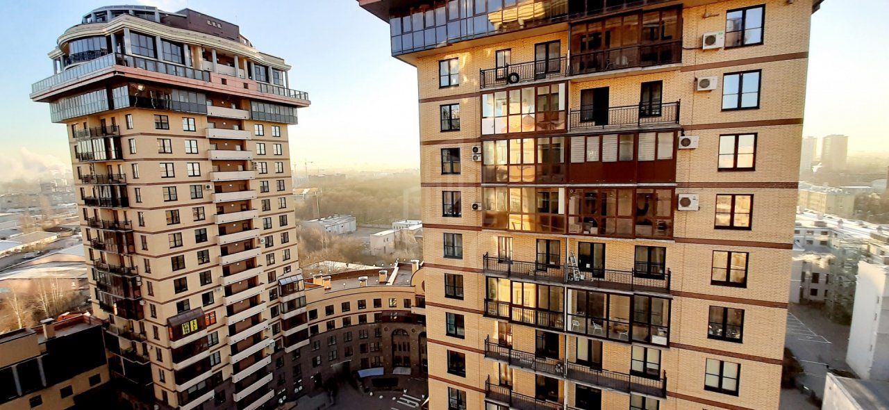 четырехкомнатная квартира в Санкт-Петербурге по адресу: Киевская ул., 3, к 2, литера И