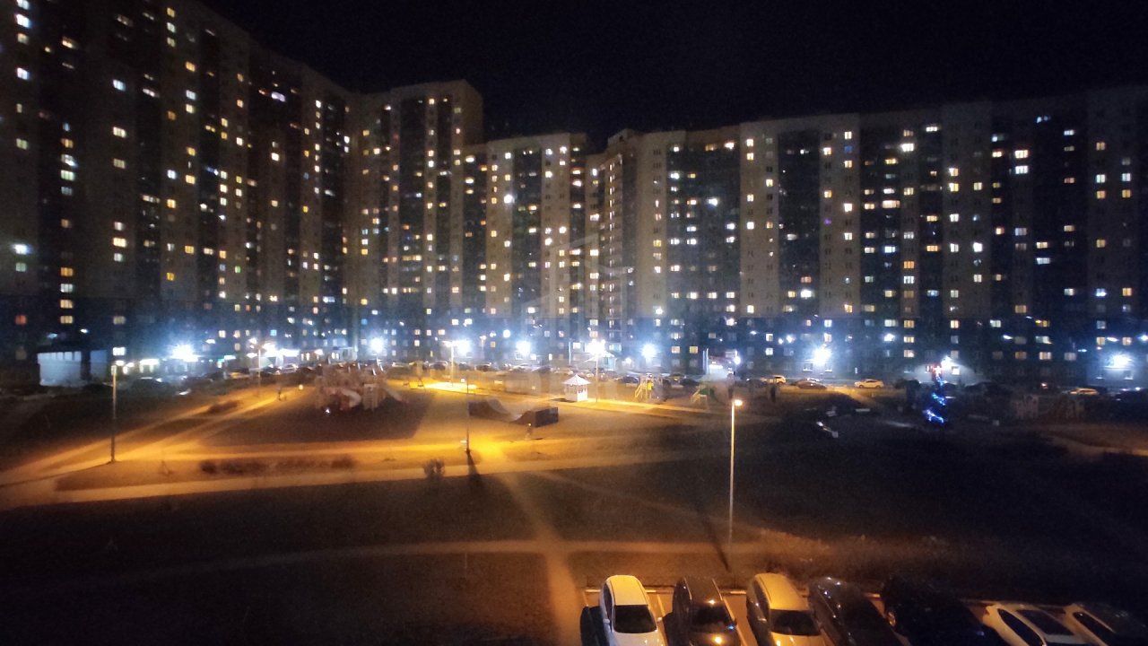 трехкомнатная квартира в Санкт-Петербурге по адресу: Коллонтай ул., 5, к 1