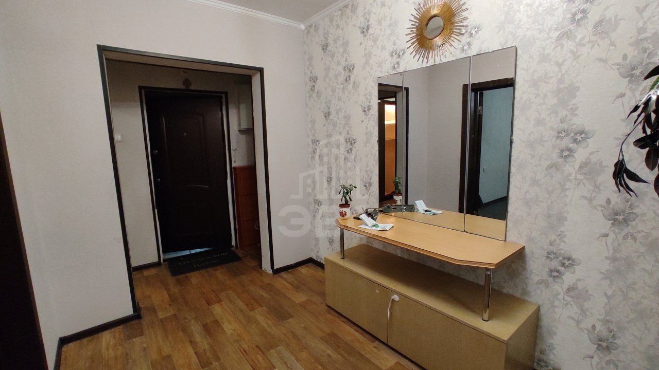 трехкомнатная квартира в Санкт-Петербурге по адресу: Коллонтай ул., 5, к 1