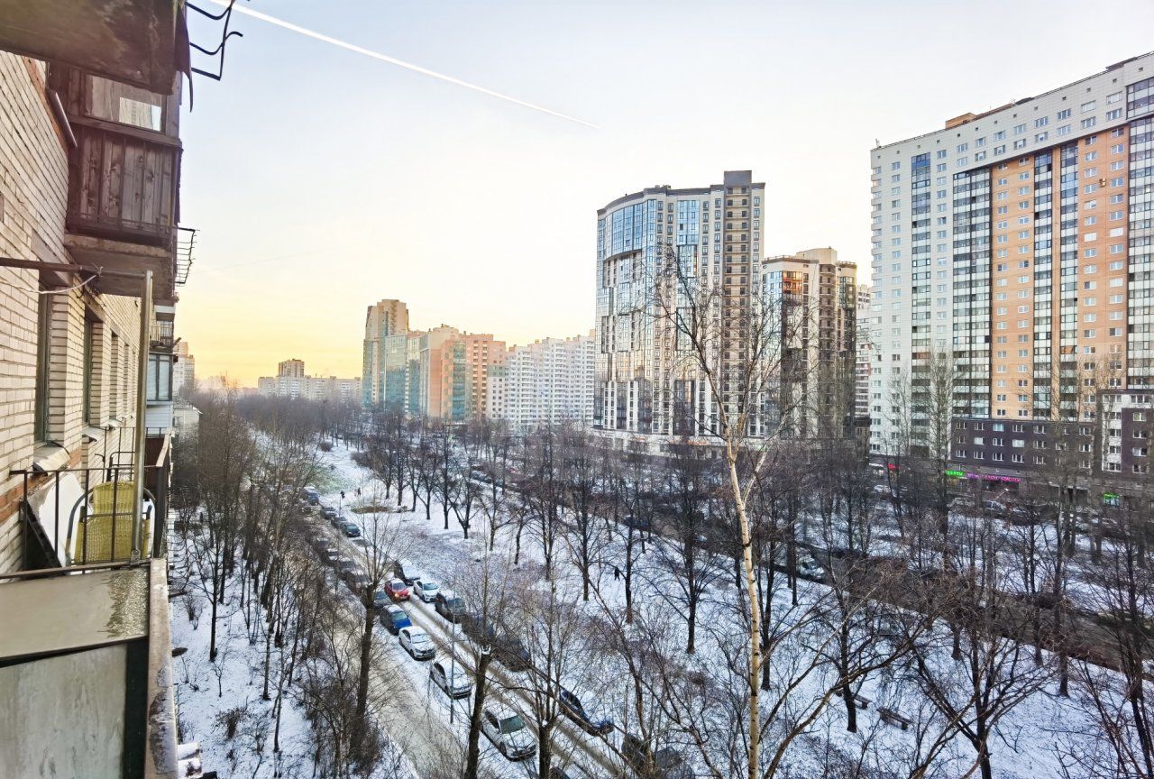 двухкомнатная квартира в Санкт-Петербурге по адресу: Космонавтов проспект, 64, литера А