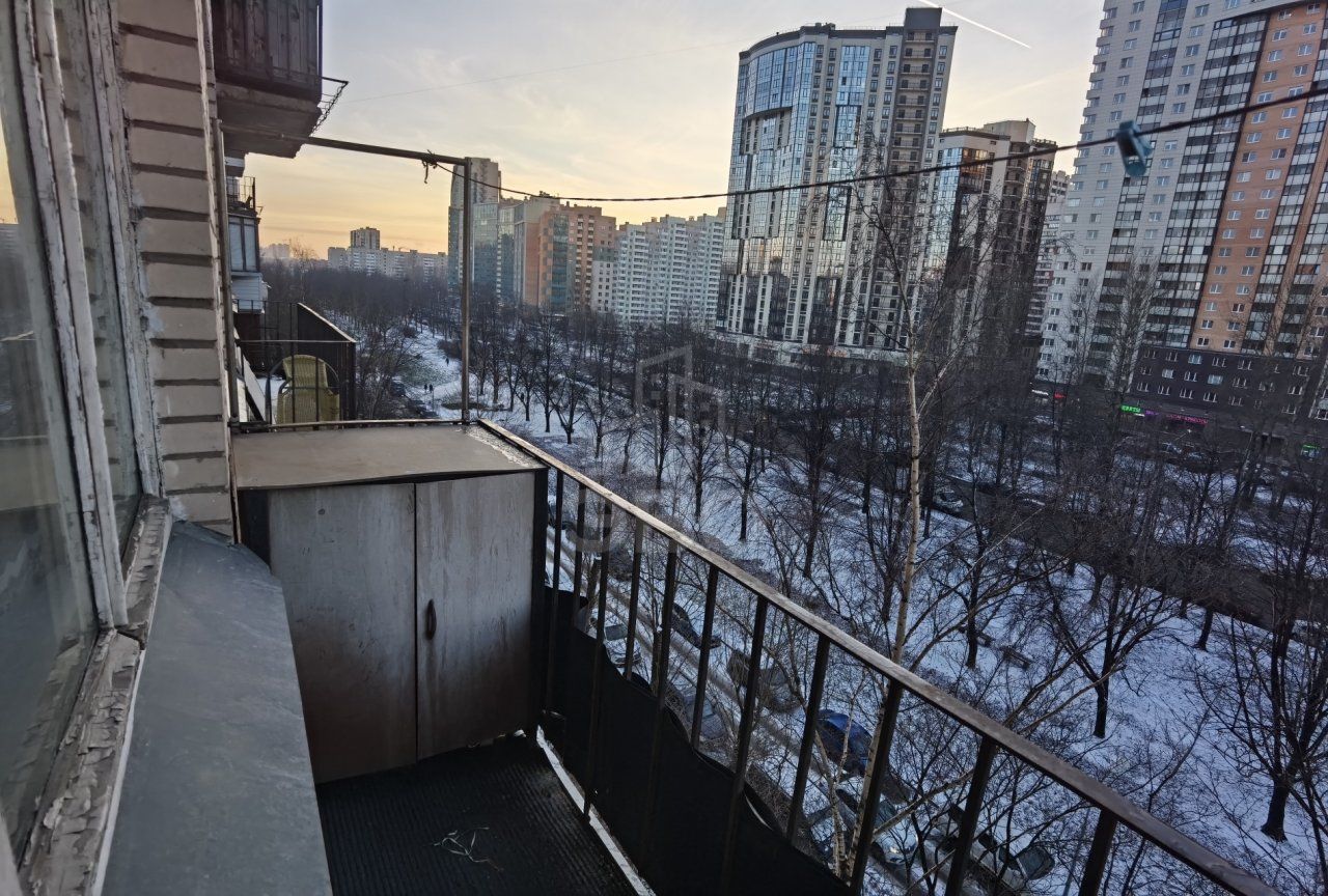 двухкомнатная квартира в Санкт-Петербурге по адресу: Космонавтов проспект, 64, литера А