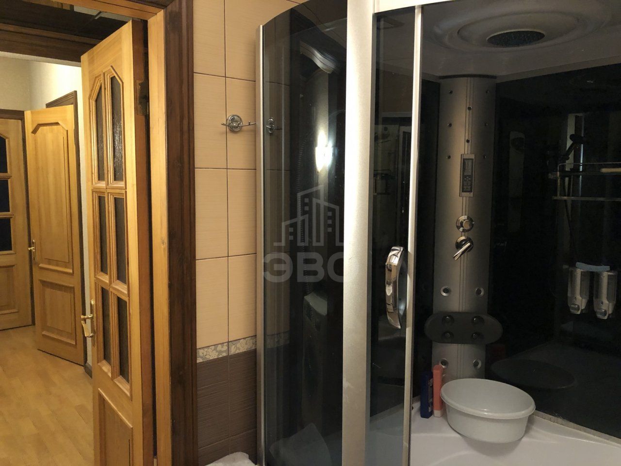 четырехкомнатная квартира в Санкт-Петербурге по адресу: Бассейная ул., 61