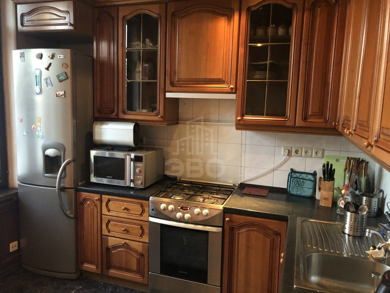 четырехкомнатная квартира в Санкт-Петербурге по адресу: Бассейная ул., 61