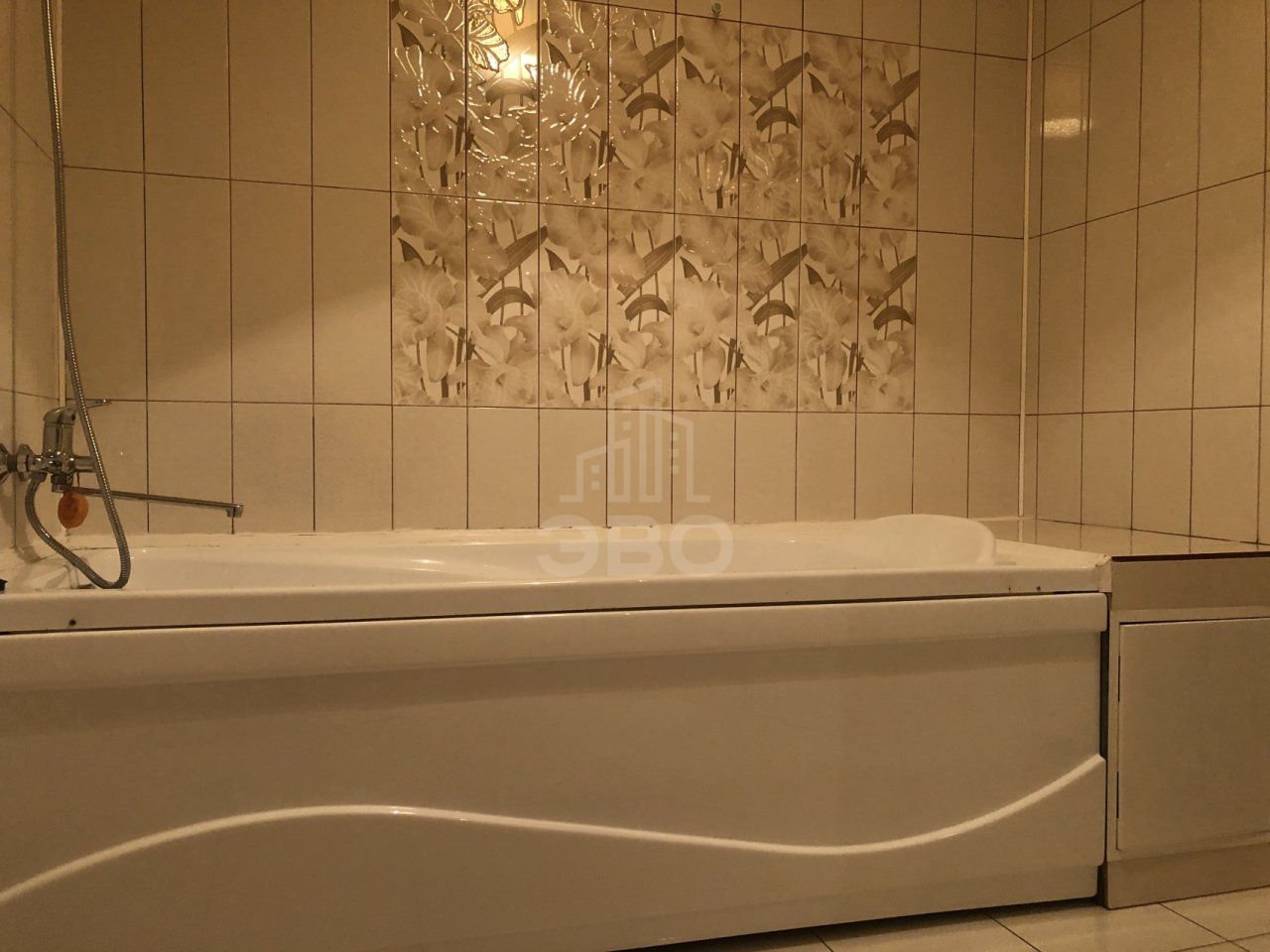 двухкомнатная квартира в Санкт-Петербурге по адресу: Еленинская ул., 24, к 2