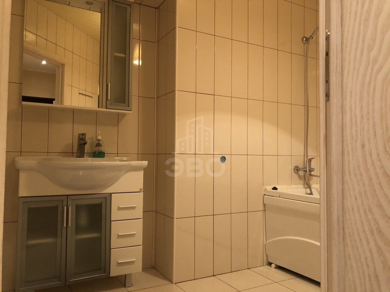 двухкомнатная квартира в Санкт-Петербурге по адресу: Еленинская ул., 24, к 2