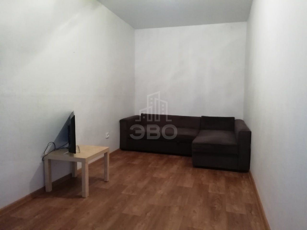 трехкомнатная квартира в Санкт-Петербурге по адресу: Разводная ул., 33