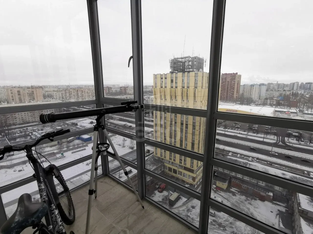 трехкомнатная квартира в Санкт-Петербурге по адресу: Ушинского ул., 14, литера а