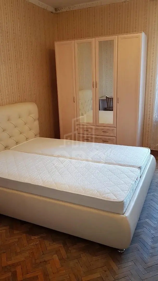 комната в Санкт-Петербурге по адресу: Автовская ул., 2