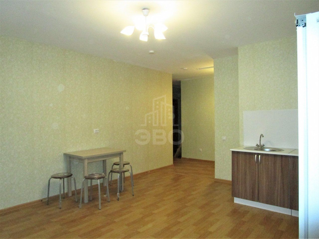 двухкомнатная квартира в Санкт-Петербурге по адресу: Заречная ул., 41