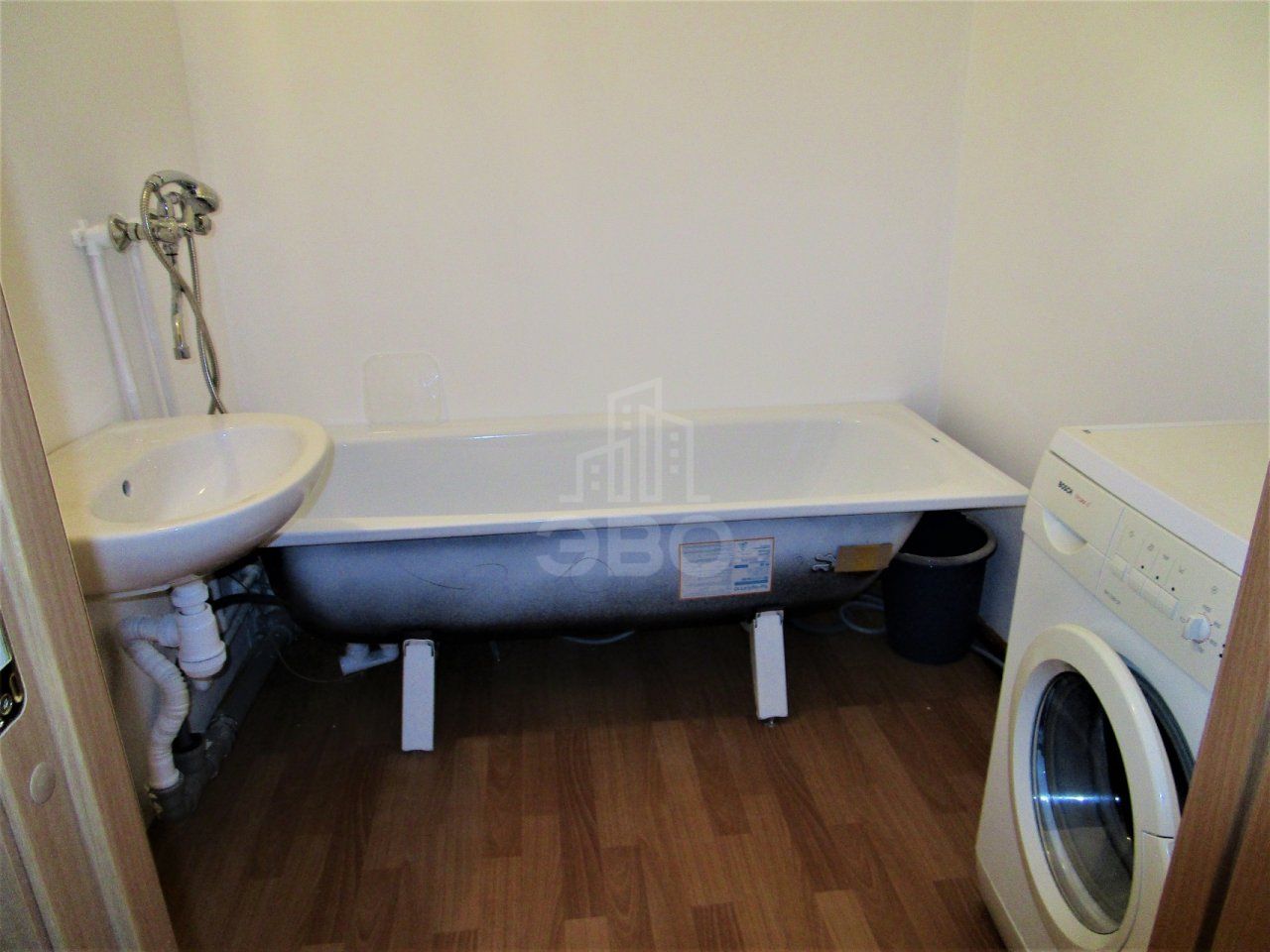 двухкомнатная квартира в Санкт-Петербурге по адресу: Заречная ул., 41