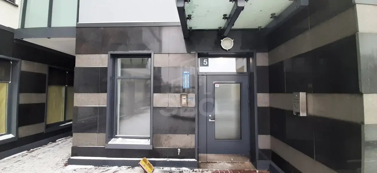 трехкомнатная квартира в Санкт-Петербурге по адресу: Реки Смоленки наб., 35, к 1