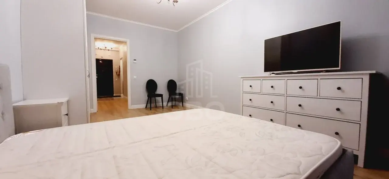 трехкомнатная квартира в Санкт-Петербурге по адресу: Реки Смоленки наб., 35, к 1