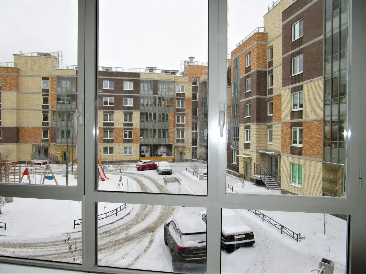 однокомнатная квартира в Санкт-Петербурге по адресу: Юнтоловский проспект, 53, к 1