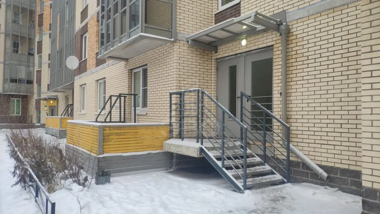 однокомнатная квартира в Санкт-Петербурге по адресу: Юнтоловский проспект, 53, к 1