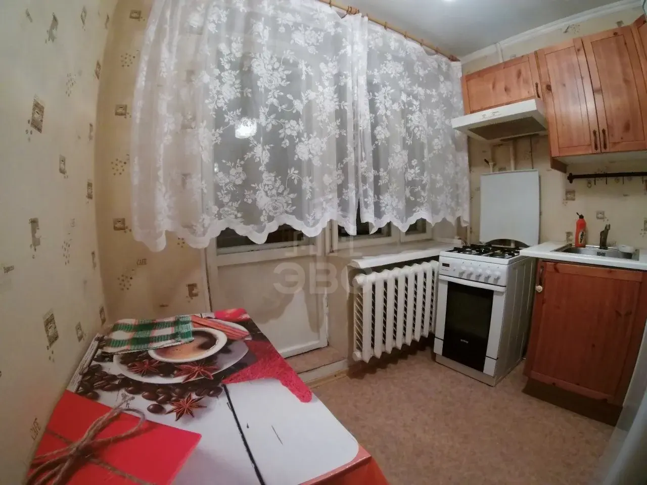 однокомнатная квартира в Санкт-Петербурге по адресу: Беринга ул., 32, к 1