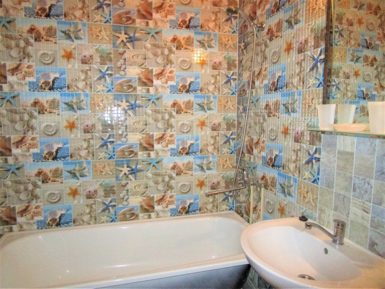 однокомнатная квартира в Санкт-Петербурге по адресу: Ростовская  ул., 22