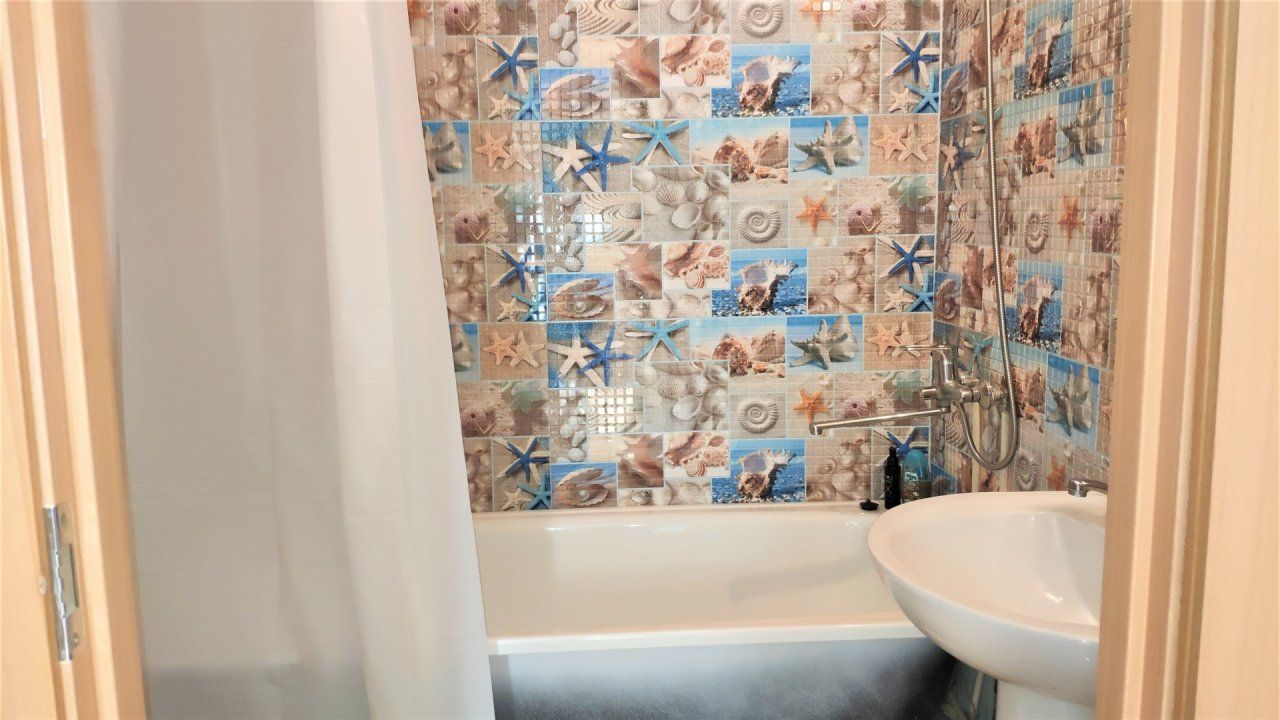 однокомнатная квартира в Санкт-Петербурге по адресу: Ростовская  ул., 22