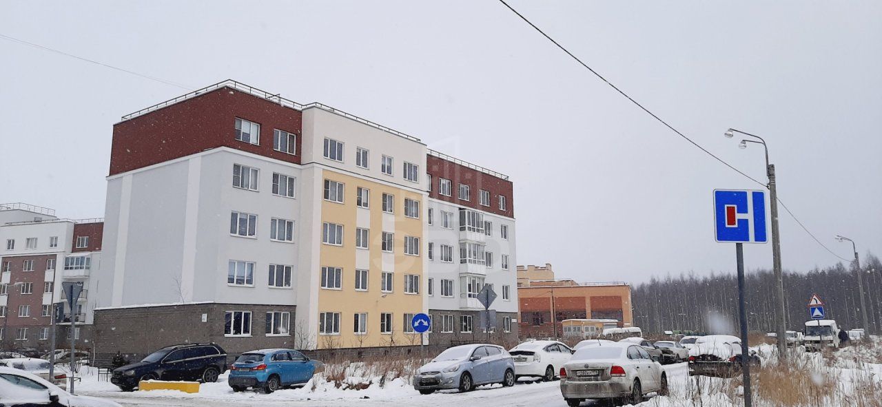 однокомнатная квартира в Санкт-Петербурге по адресу: Юнтоловский проспект, 49, к 7