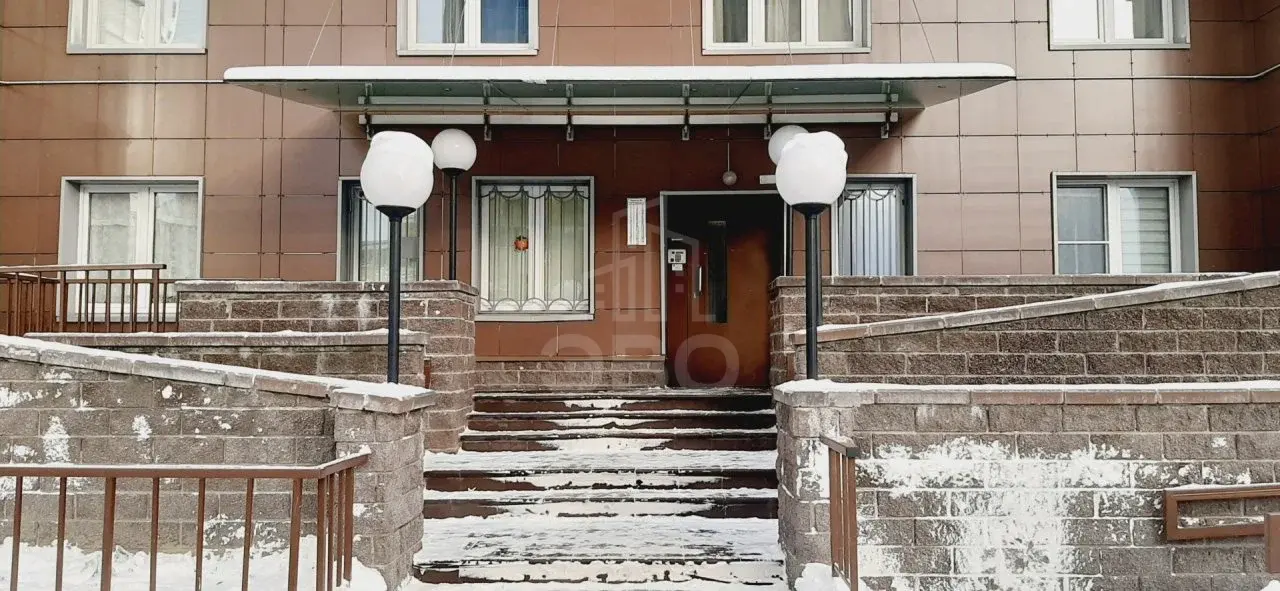 однокомнатная квартира в Санкт-Петербурге по адресу: Яхтенная ул., 32, к 3