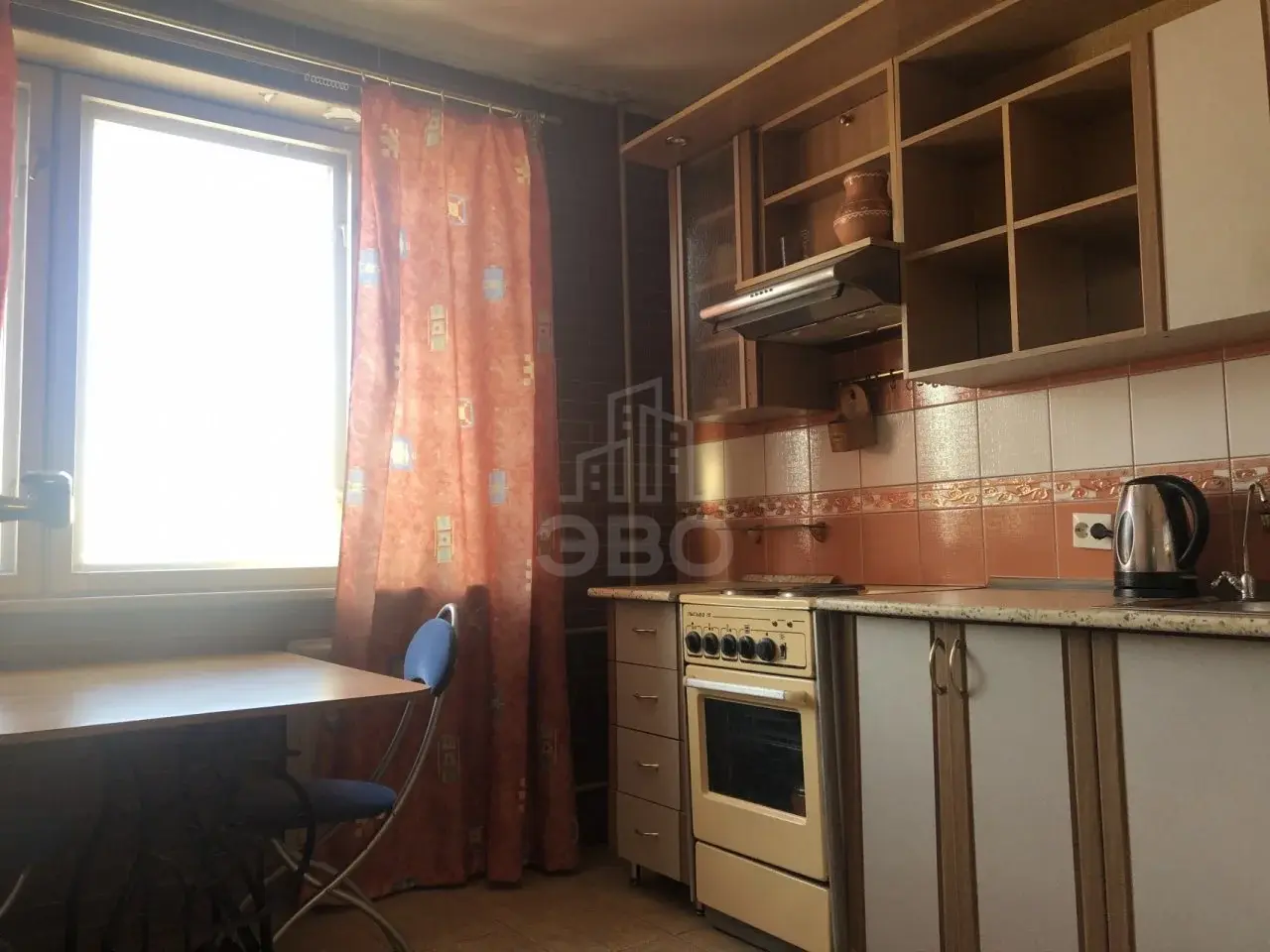 двухкомнатная квартира в Санкт-Петербурге по адресу: Десантников ул., 12, к 1