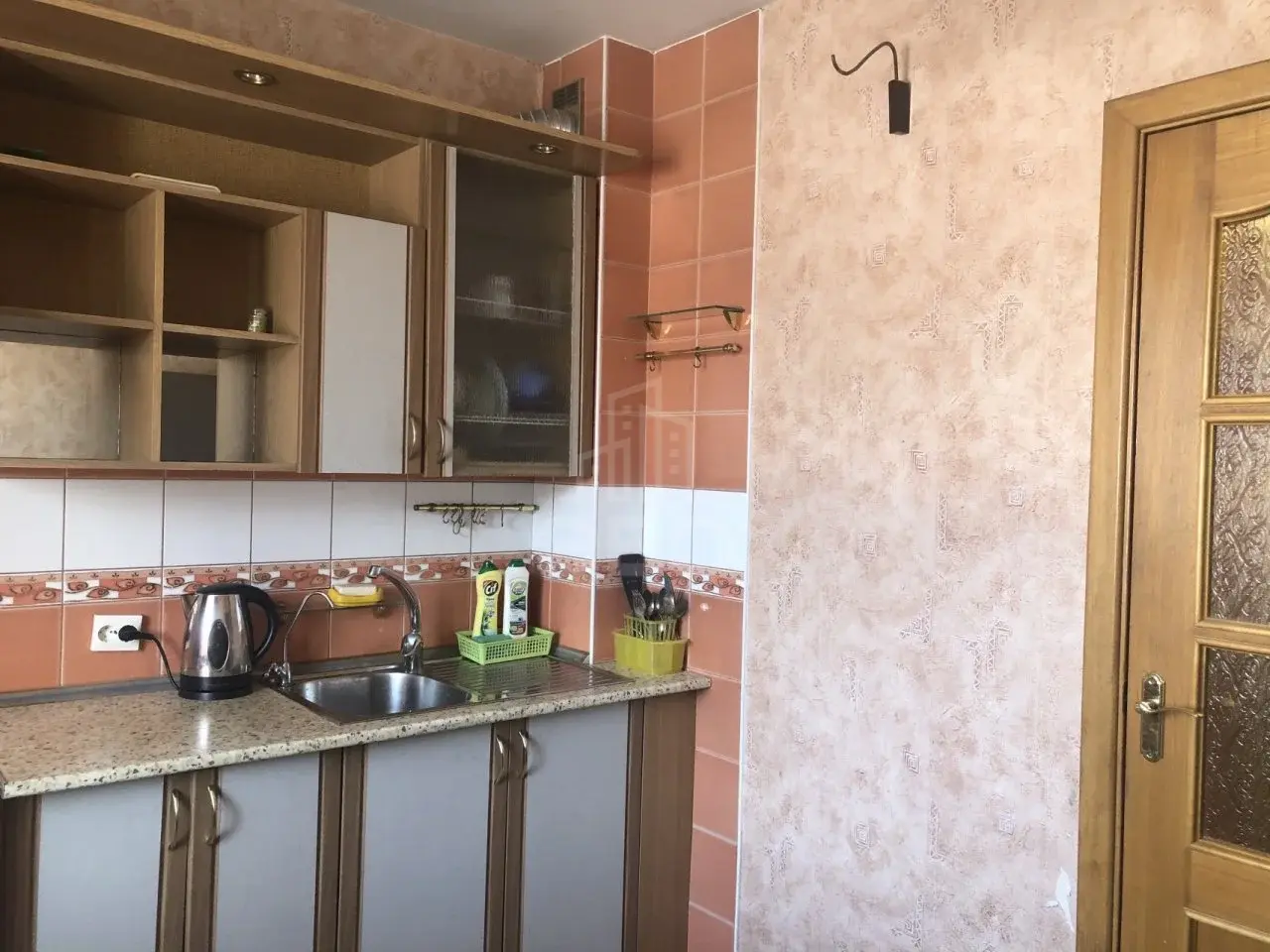 двухкомнатная квартира в Санкт-Петербурге по адресу: Десантников ул., 12, к 1