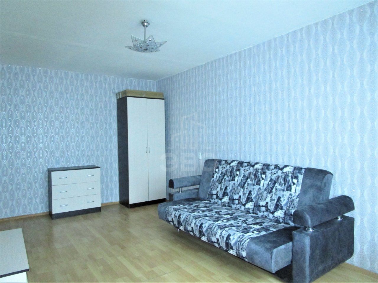 трехкомнатная квартира в Санкт-Петербурге по адресу: Генерала Симоняка ул., 4, к 1