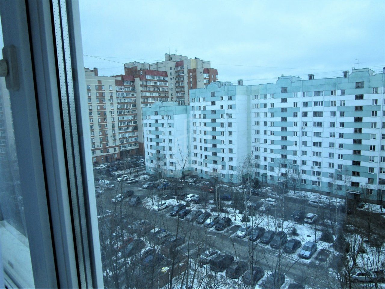 трехкомнатная квартира в Санкт-Петербурге по адресу: Генерала Симоняка ул., 4, к 1