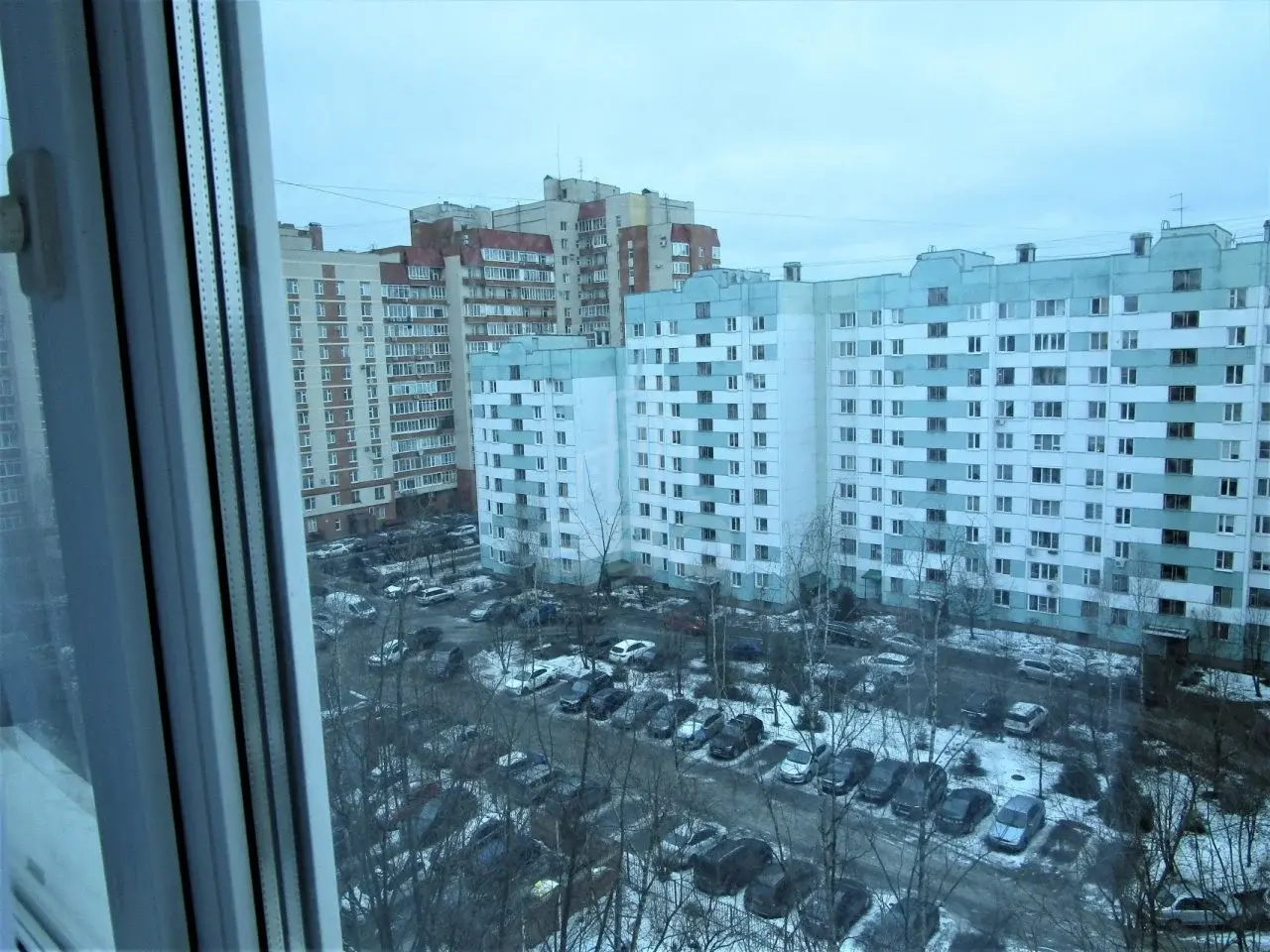 трехкомнатная квартира в Санкт-Петербурге по адресу: Генерала Симоняка ул., 4, к 1