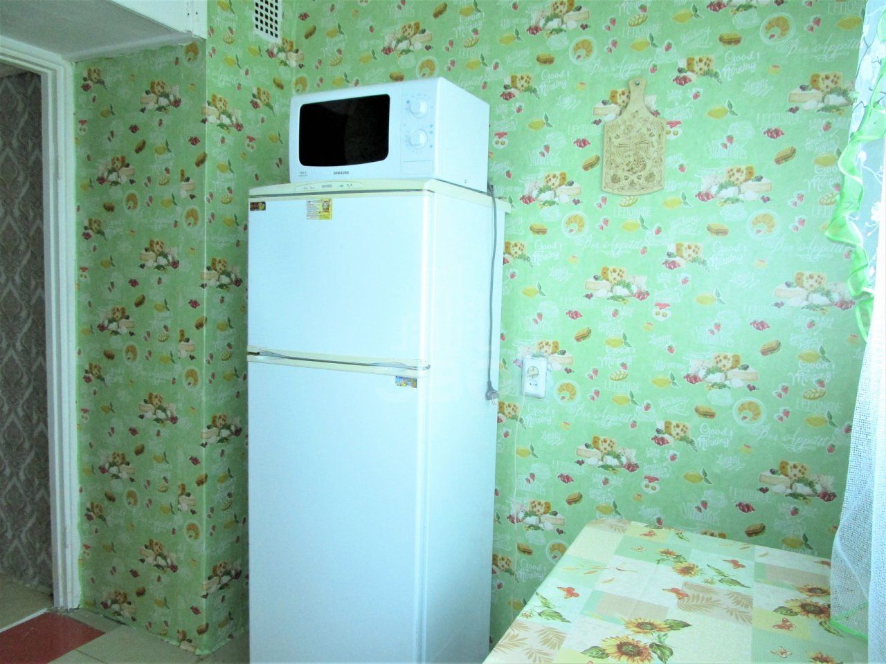 трехкомнатная квартира в Санкт-Петербурге по адресу: Генерала Симоняка ул., 4, к 1