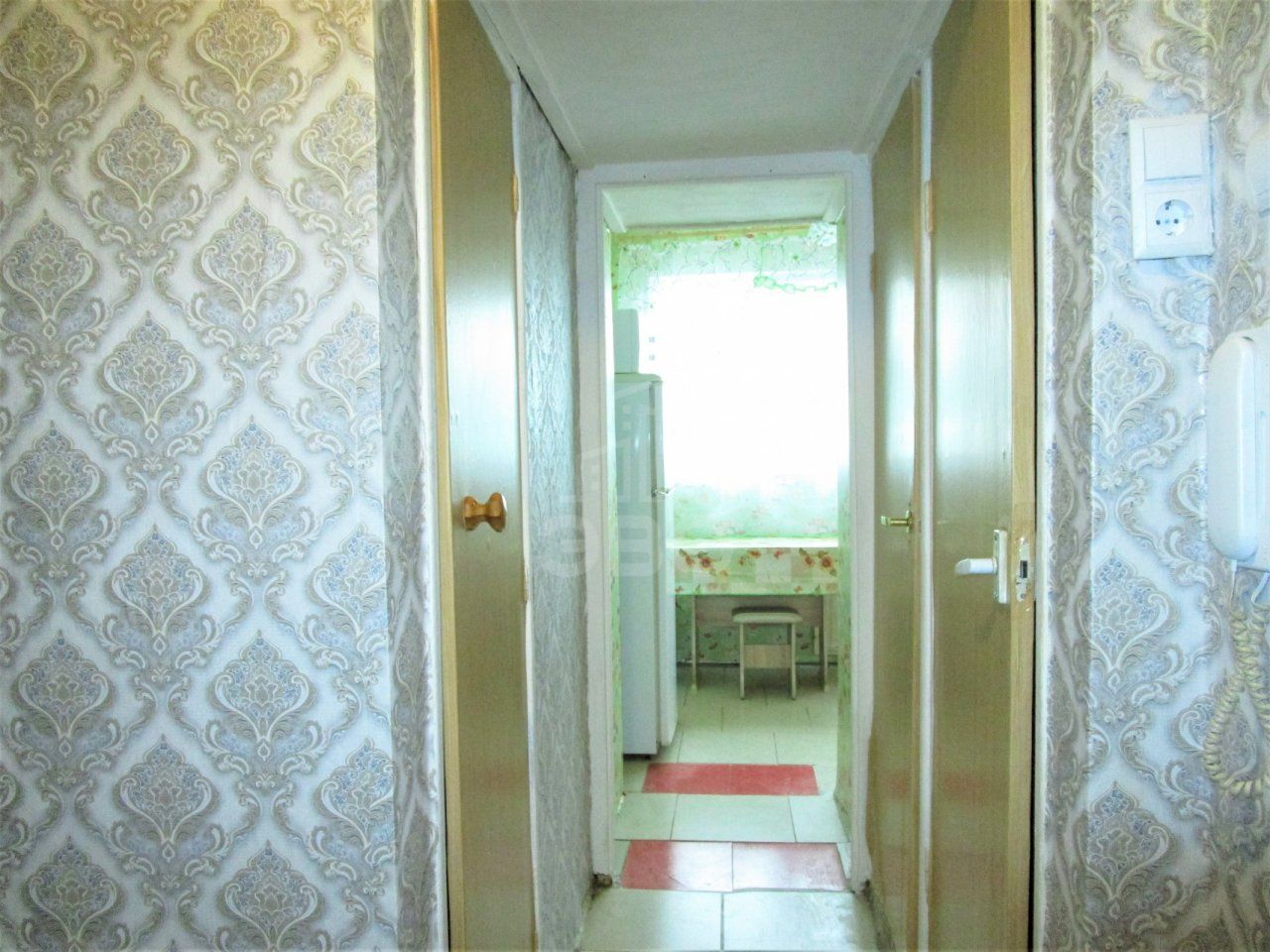 трехкомнатная квартира в Санкт-Петербурге по адресу: Генерала Симоняка ул., 4, к 1