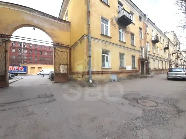 комната в Санкт-Петербурге по адресу: Лифляндская ул., 8