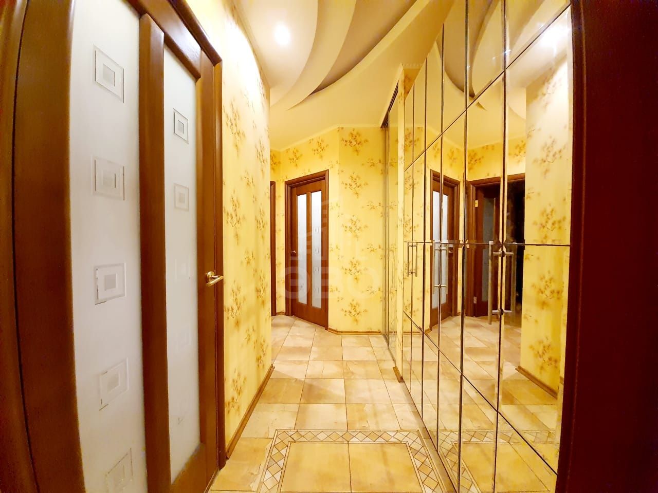 трехкомнатная квартира в Санкт-Петербурге по адресу: Шостаковича ул., 3, к 1