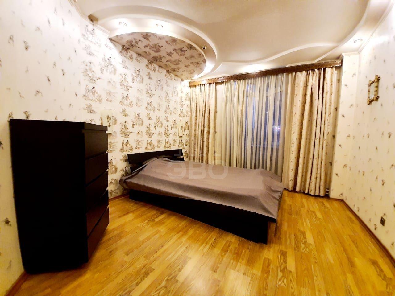 трехкомнатная квартира в Санкт-Петербурге по адресу: Шостаковича ул., 3, к 1