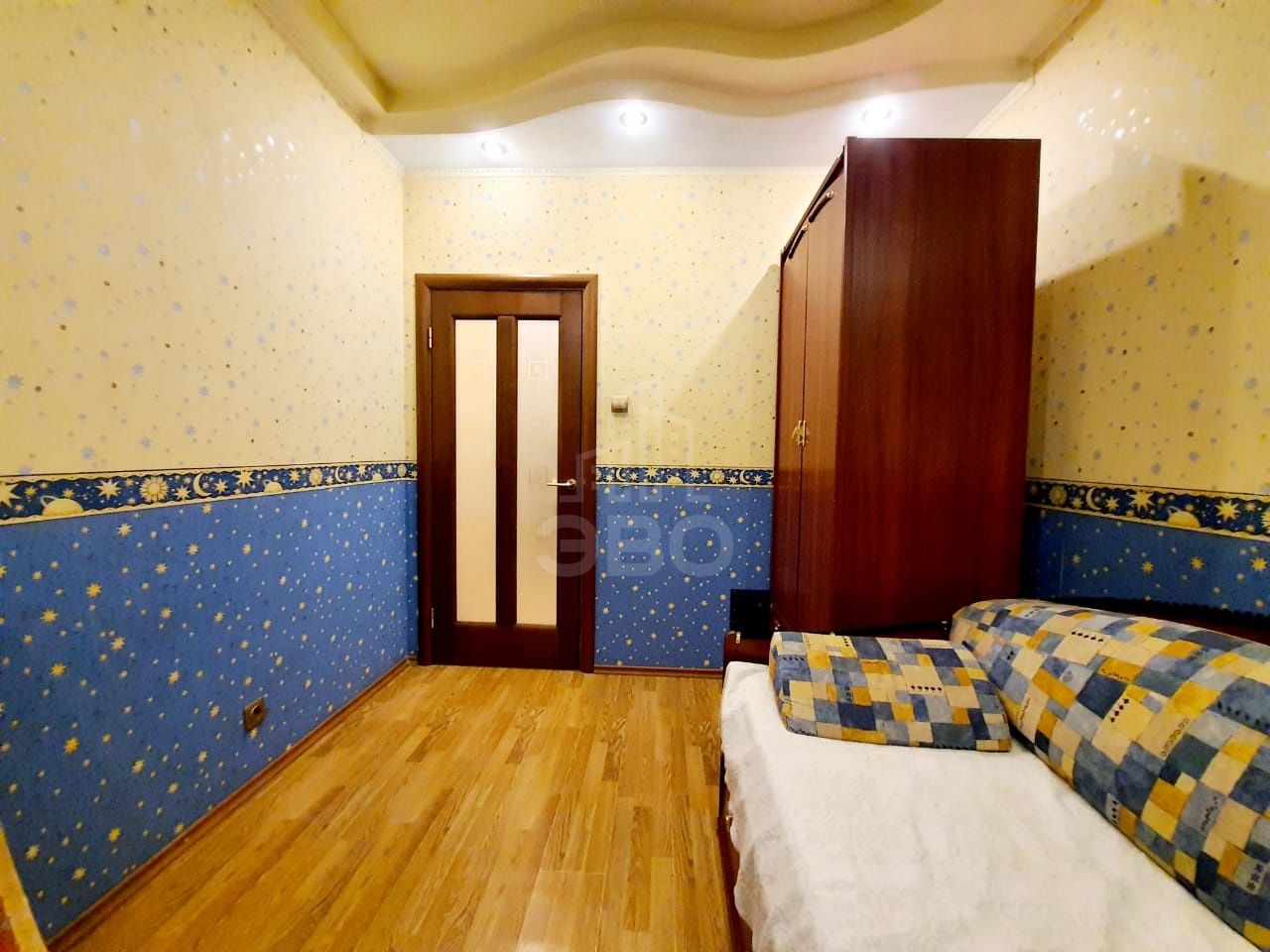 трехкомнатная квартира в Санкт-Петербурге по адресу: Шостаковича ул., 3, к 1