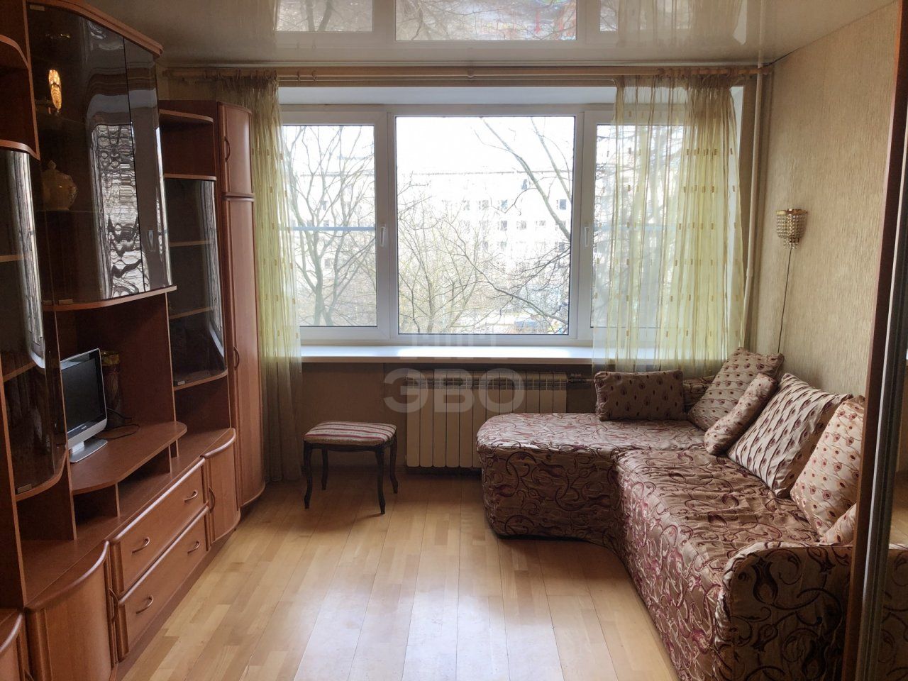 однокомнатная квартира в Санкт-Петербурге по адресу: КИМа проспект, 9