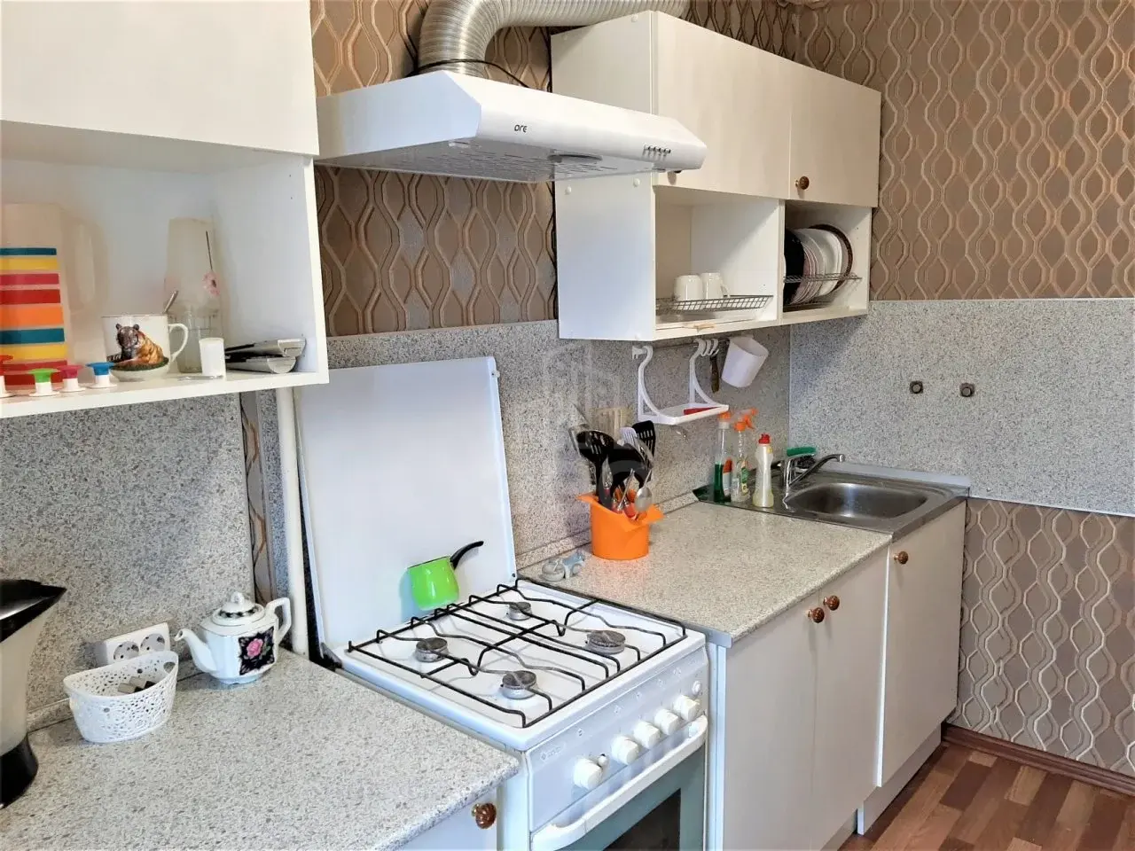 однокомнатная квартира в Санкт-Петербурге по адресу: Художников проспект, 33, к 1