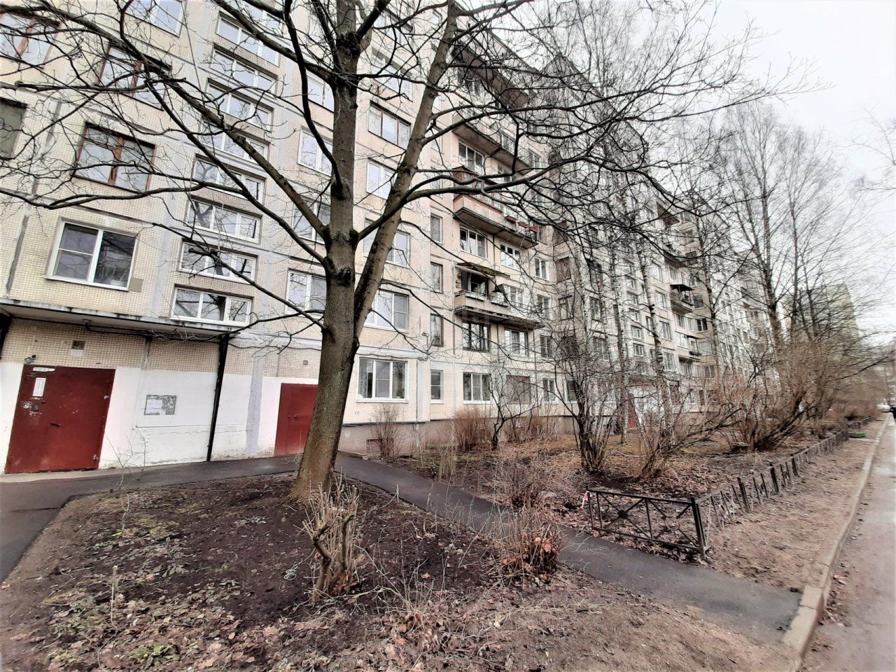 однокомнатная квартира в Санкт-Петербурге по адресу: Художников проспект, 33, к 1