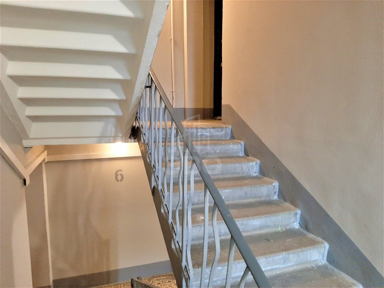 однокомнатная квартира в Санкт-Петербурге по адресу: Художников проспект, 33, к 1