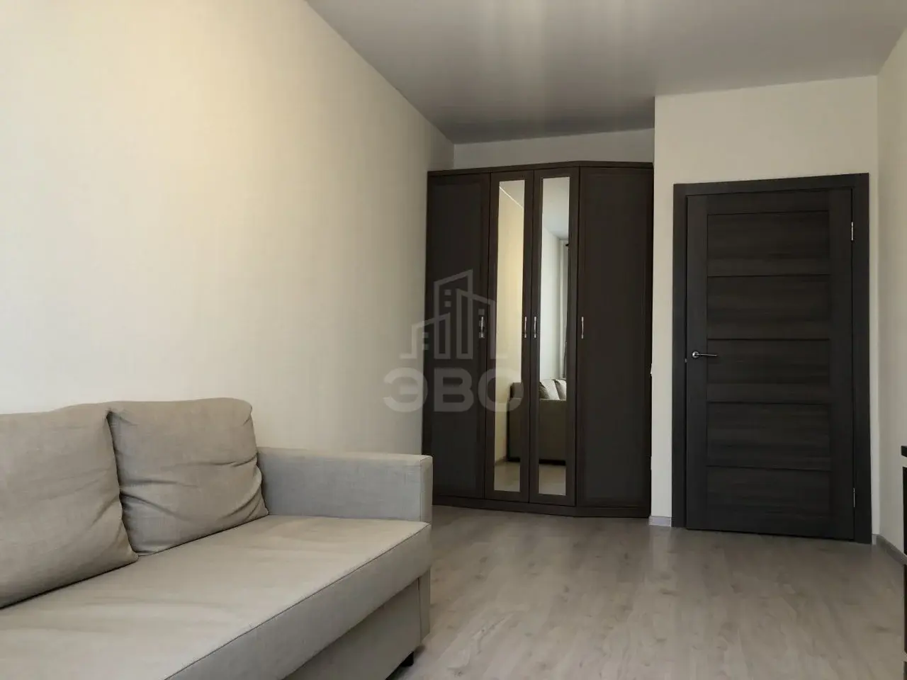 однокомнатная квартира в Санкт-Петербурге по адресу: Парфеновская ул., 7, к 3