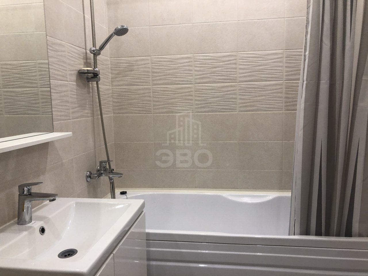 однокомнатная квартира в Санкт-Петербурге по адресу: Парфеновская ул., 7, к 3