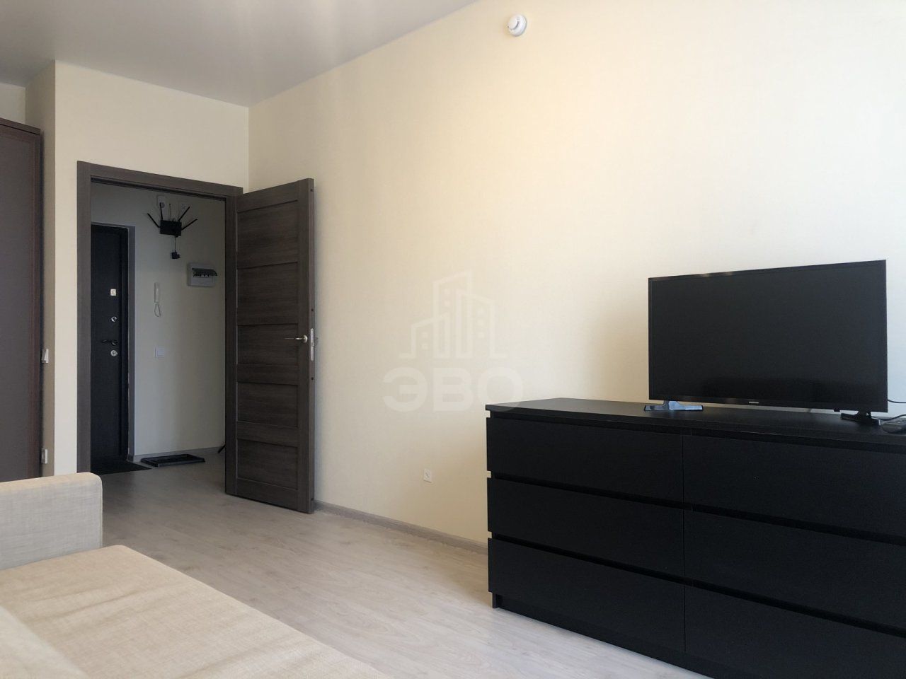 однокомнатная квартира в Санкт-Петербурге по адресу: Парфеновская ул., 7, к 3